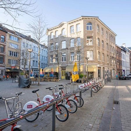 Shway - The Blue Parrot Appartement Antwerpen Buitenkant foto