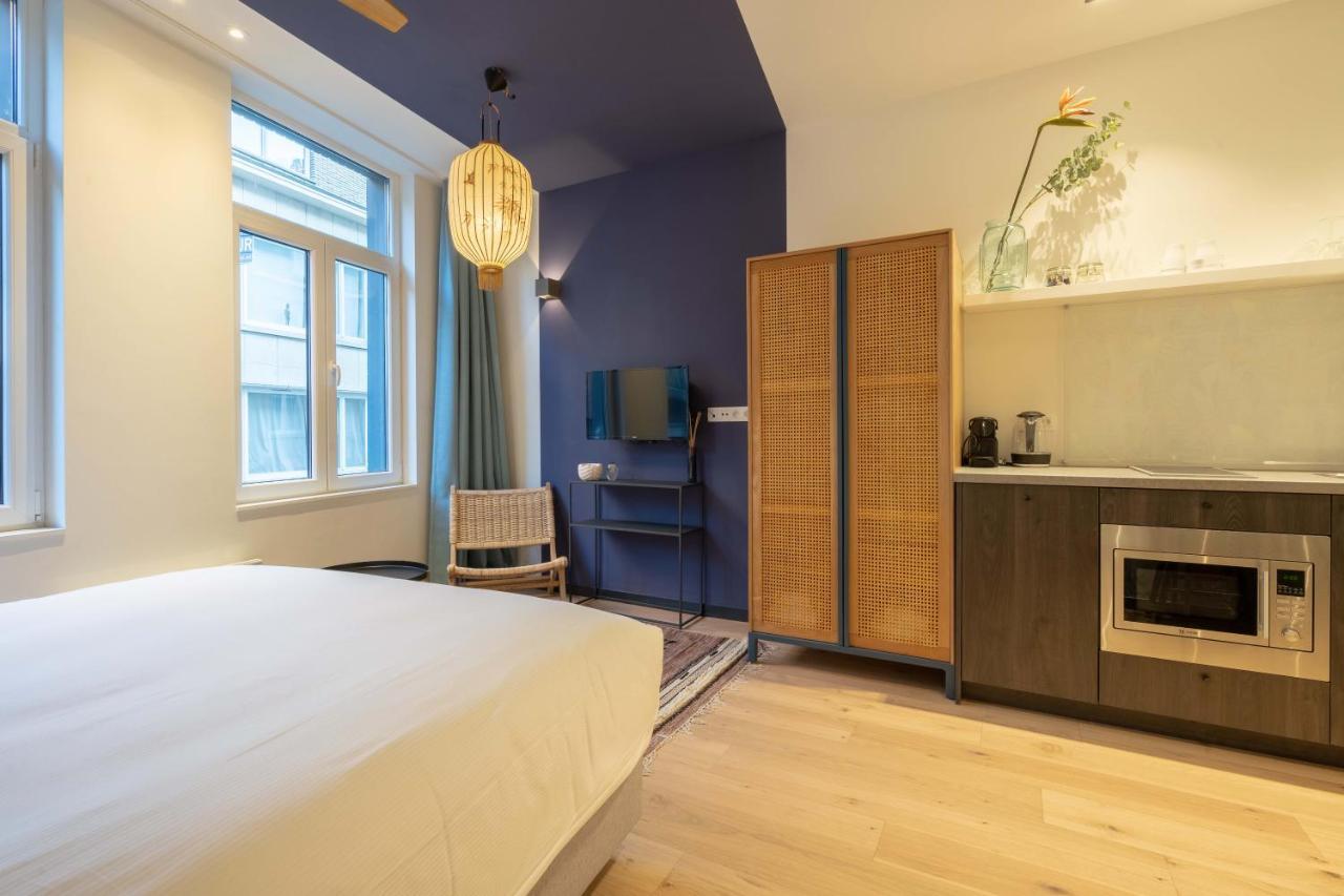 Shway - The Blue Parrot Appartement Antwerpen Buitenkant foto