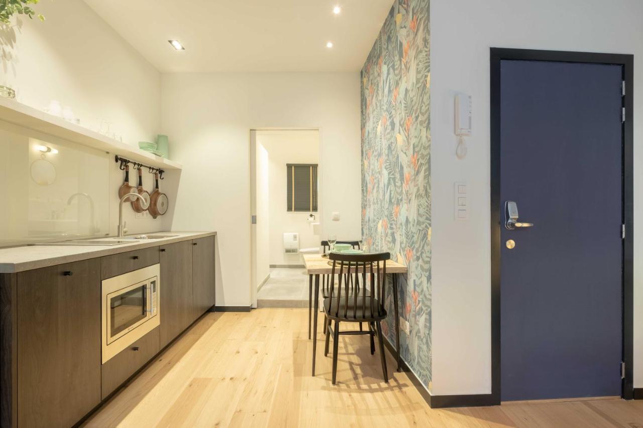 Shway - The Blue Parrot Appartement Antwerpen Buitenkant foto