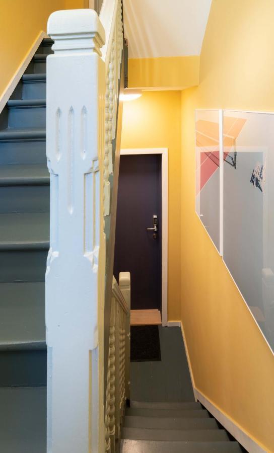 Shway - The Blue Parrot Appartement Antwerpen Buitenkant foto