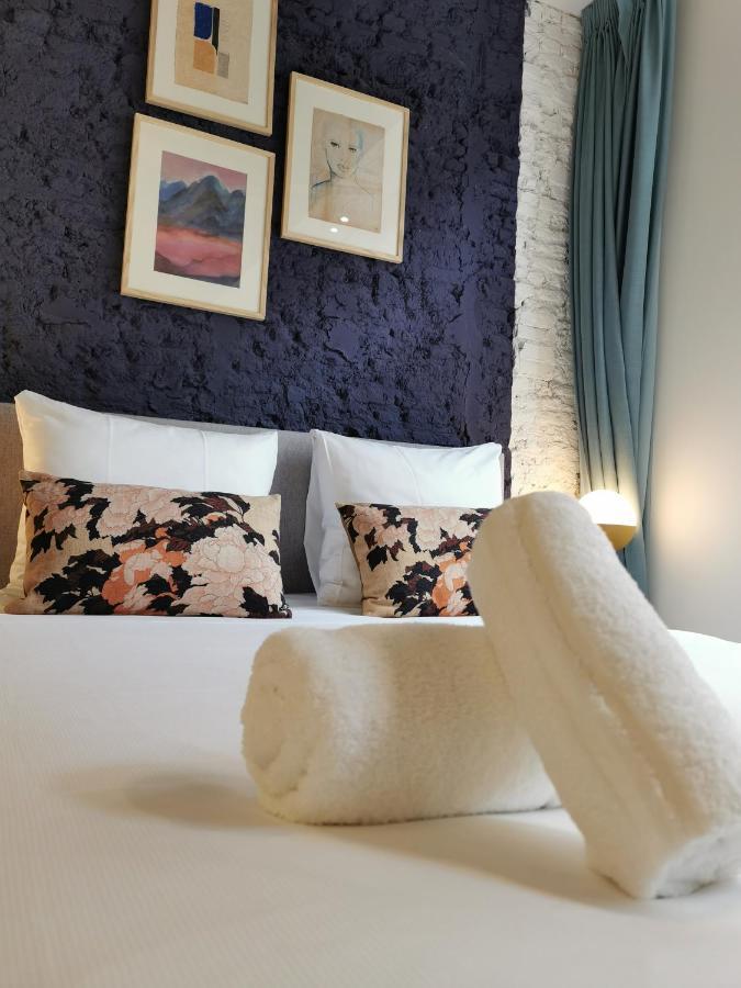 Shway - The Blue Parrot Appartement Antwerpen Buitenkant foto
